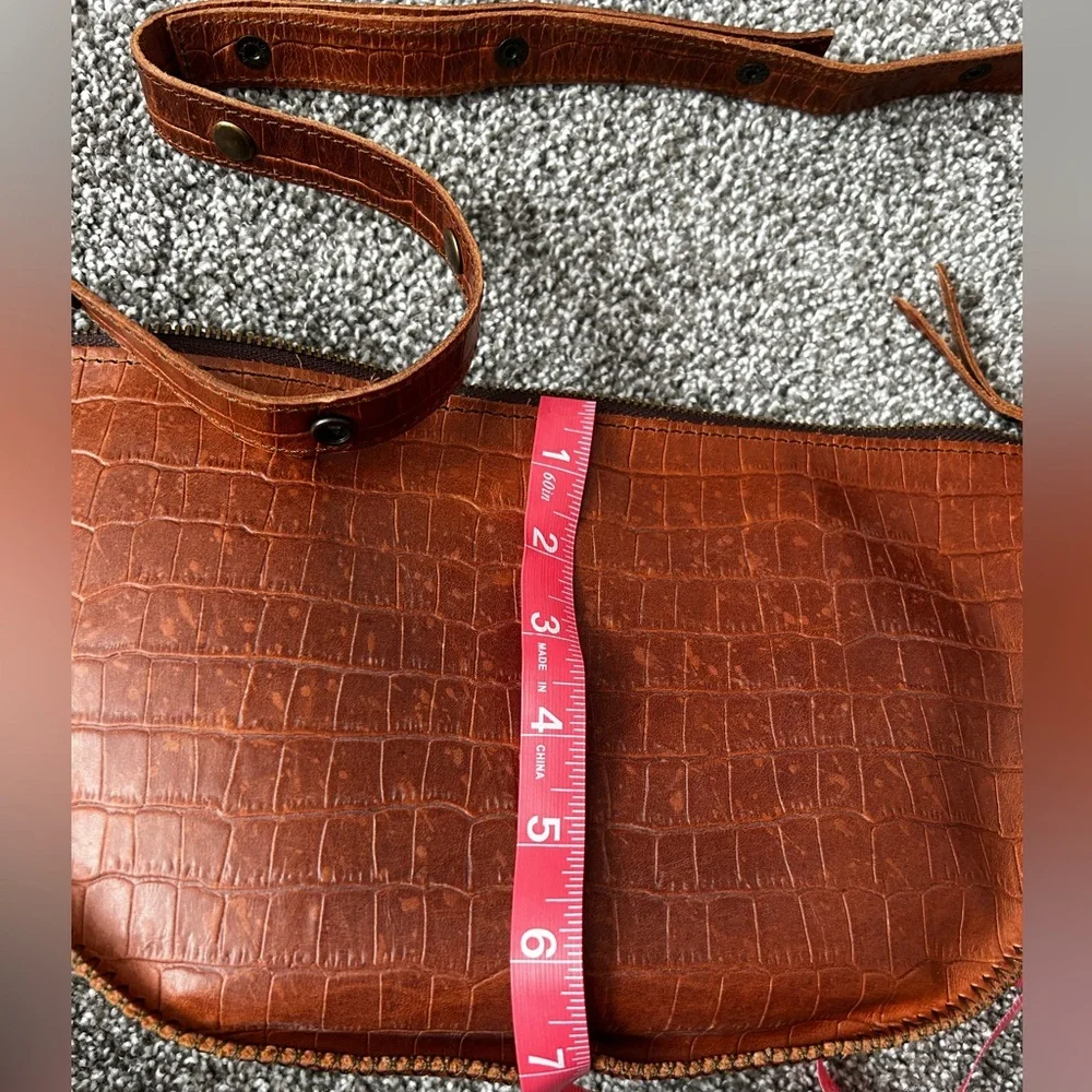 Lyons leather Queen Bees and wallets - Picture 7 of 16